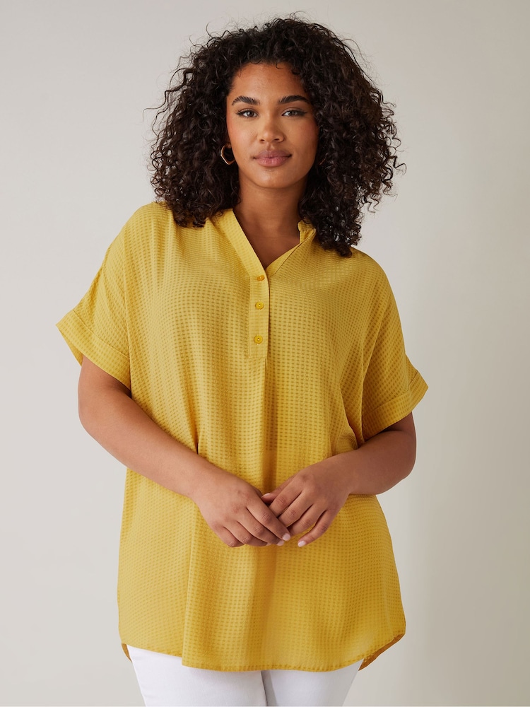 Amarillo - Evans Half Placket Short Sleeve Blouse - Imagen 1 de 5 Amarillo - Evans Half Placket Short Sleeve Blouse - Imagen 1 de 5