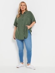 Yours Curve Green Short Sleeve Chambray Shirt - Image 2 of 5