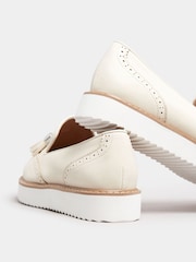 Yours Curve White Extra-Wide Fit Brogued Tassle Loafers - Image 3 of 3