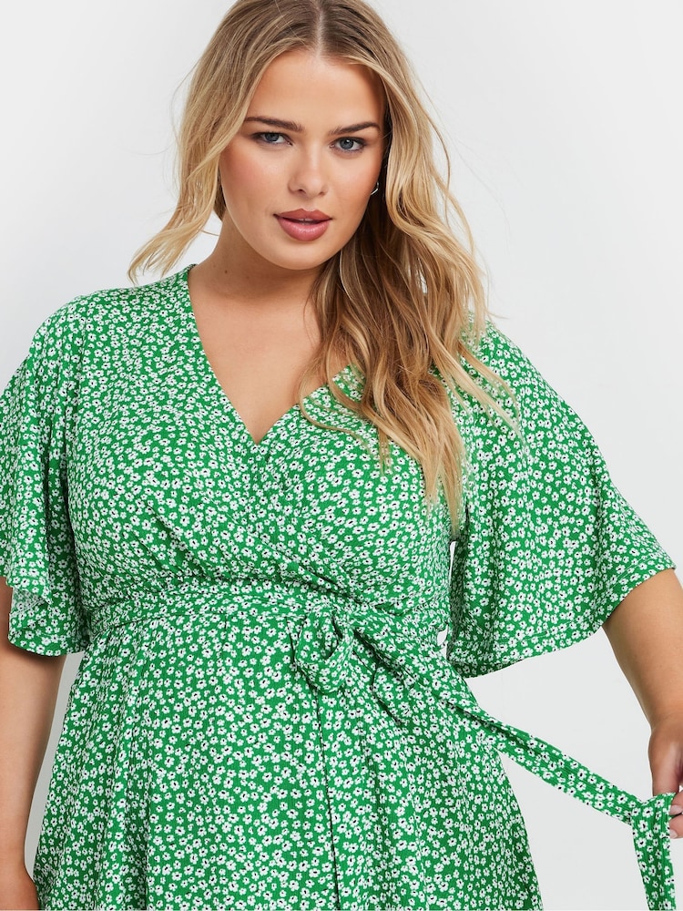 Verde - Yours Curve Floral Textured Wrap Top - Imagen 1 de 5