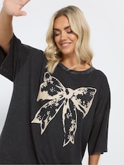 Yours Curve Black Daisy Bow Acid Wash Boxy T-Shirt - Image 4 of 5