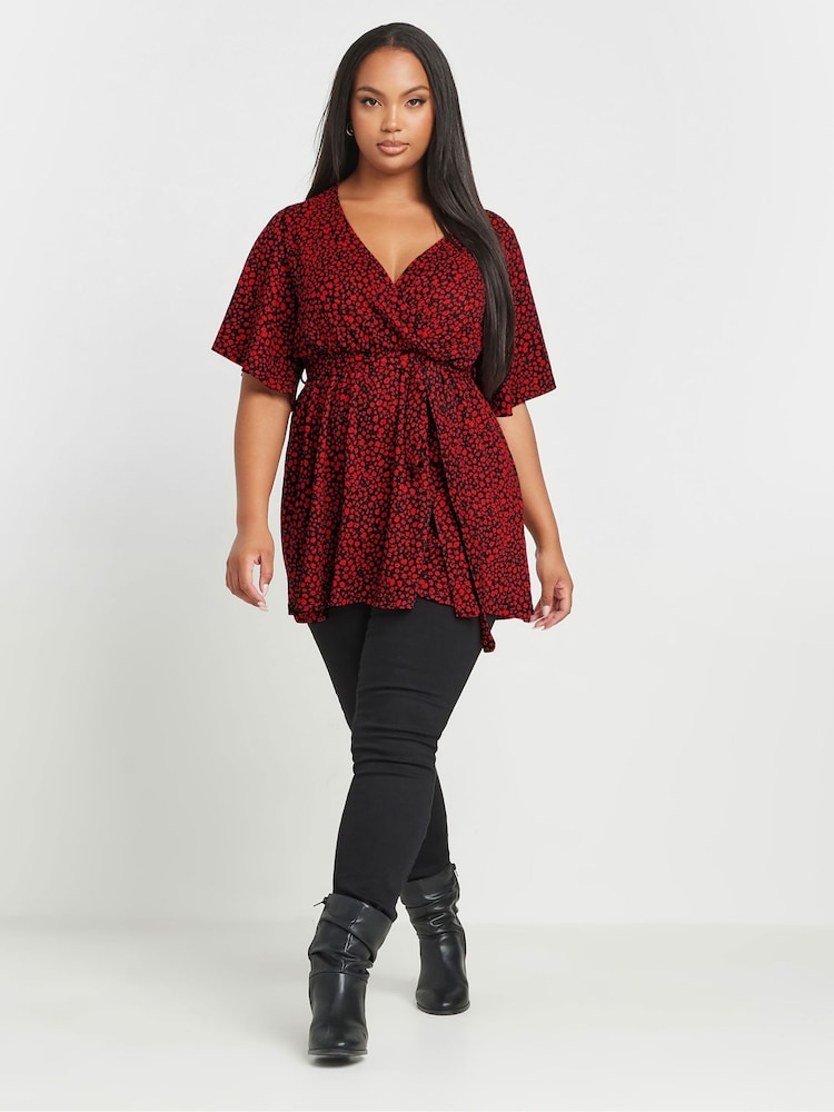 Rojo - Yours Curve Floral Textured Wrap Top - Imagen 2 de 5 Rojo - Yours Curve Floral Textured Wrap Top - Imagen 2 de 5