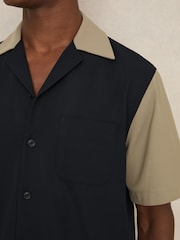 Reiss Navy/Brown Peza Colour-Block Cuban-Collar Shirt - Image 3 of 5