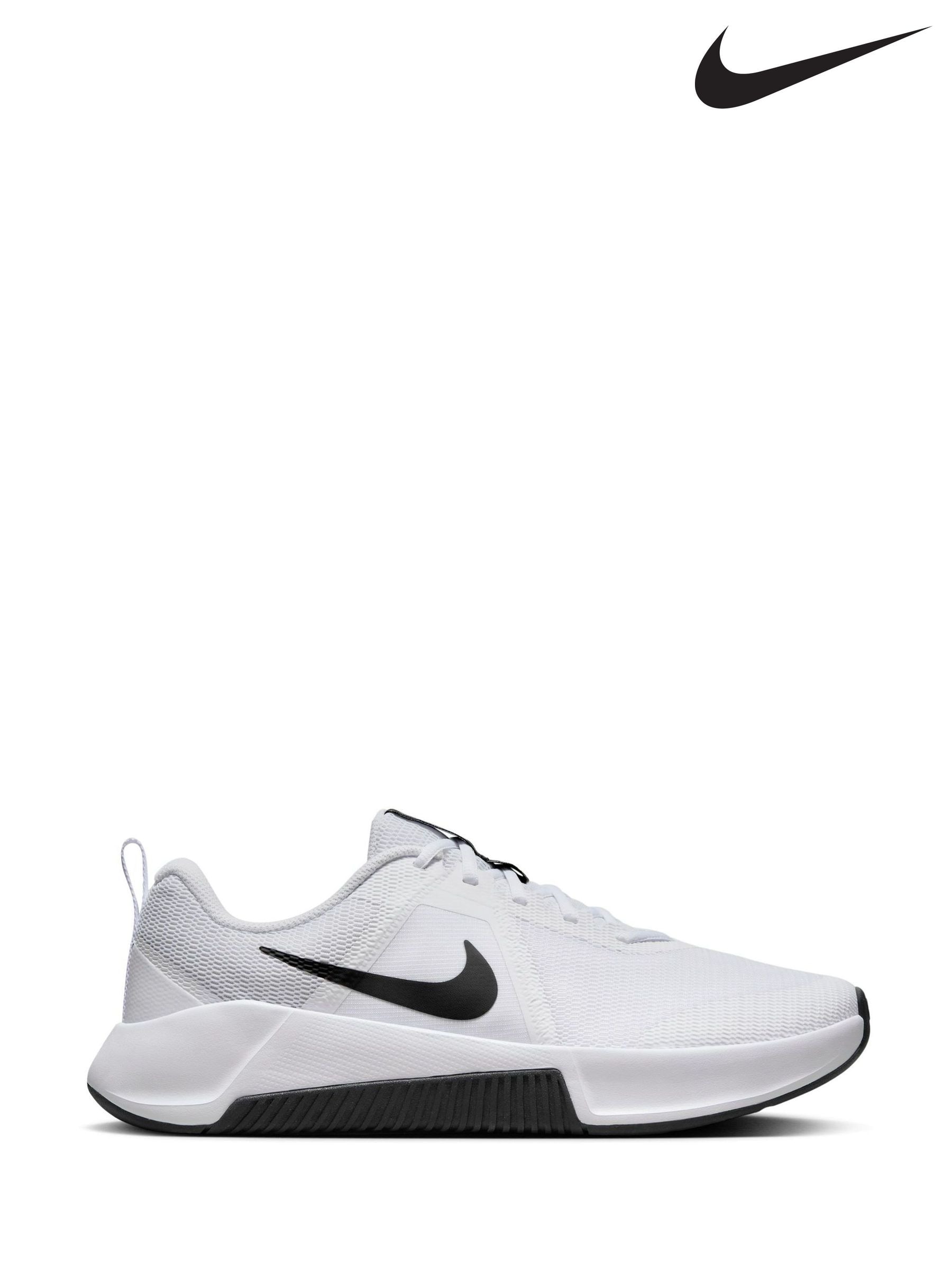 nike white workout shoes