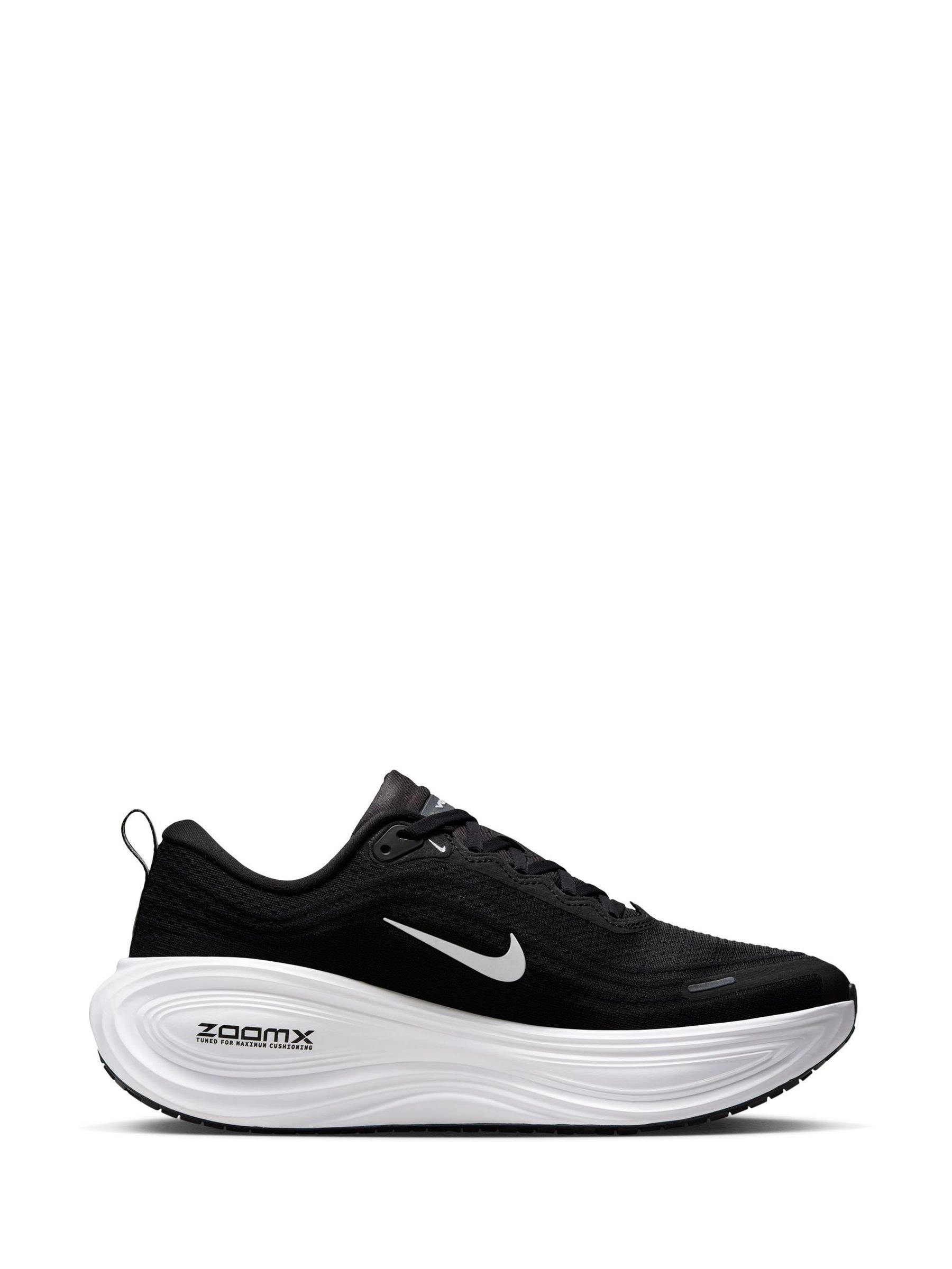 Buy Чорний/білий - Кросівки для бігу Nike Vomero Plus з сайту Next
