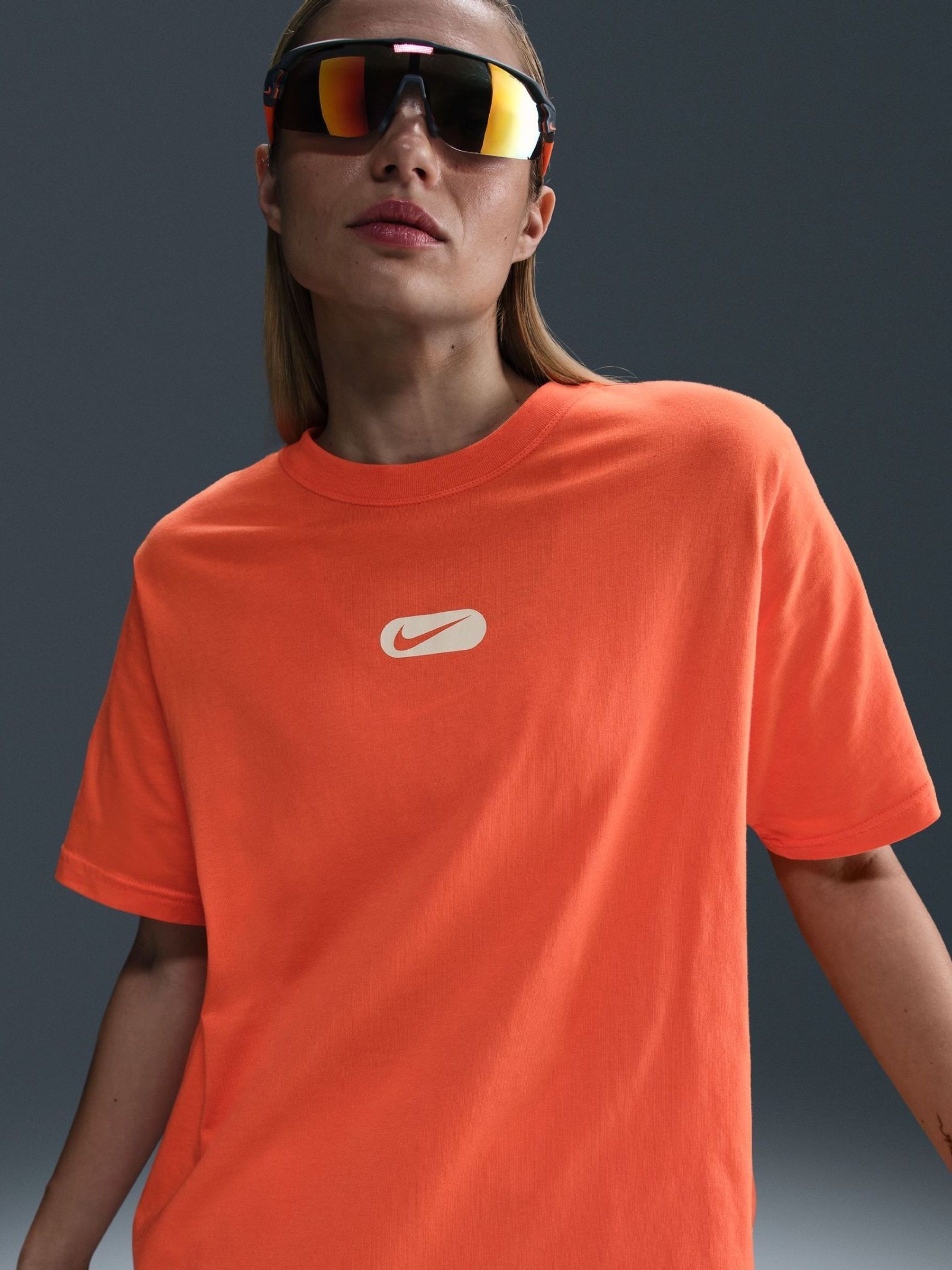 nike t shirt coral