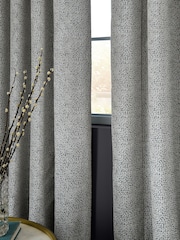 Cortinas de luxo revestidas de veludo com corte pesado e ilhós - Imagem 4 de 5