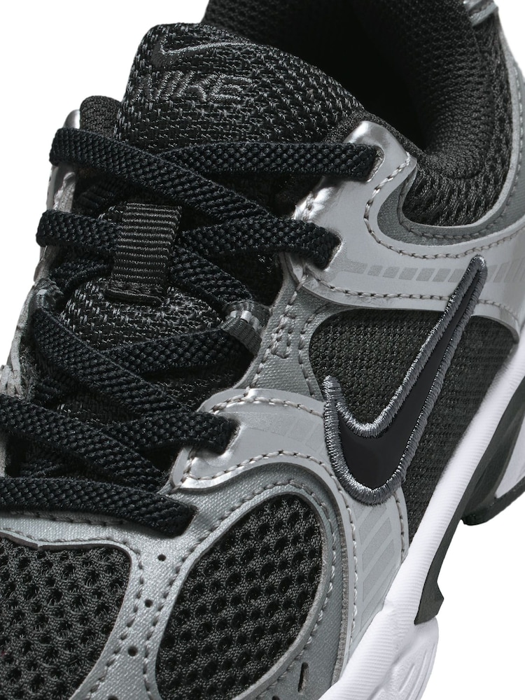 Nike Grey V5 Runner Trainers - Image 11 of 11 Nike Grey V5 Runner Trainers - Image 11 of 11