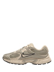 Nike Neutral Vomero V5 Runner Trainers - Image 2 of 4