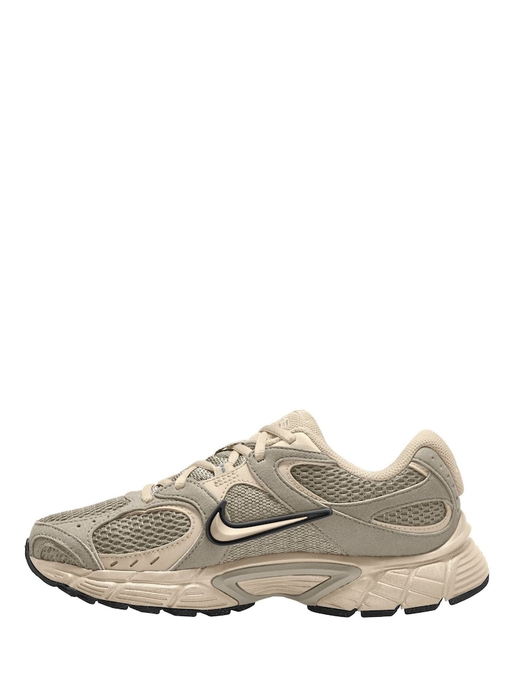 Nike Neutral Vomero V5 Runner Trainers - Image 2 of 4