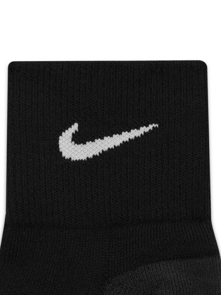 Nike Black Everyday Max Cushioned Ankle Socks 3 Pack - Image 5 of 5 Nike Black Everyday Max Cushioned Ankle Socks 3 Pack - Image 5 of 5