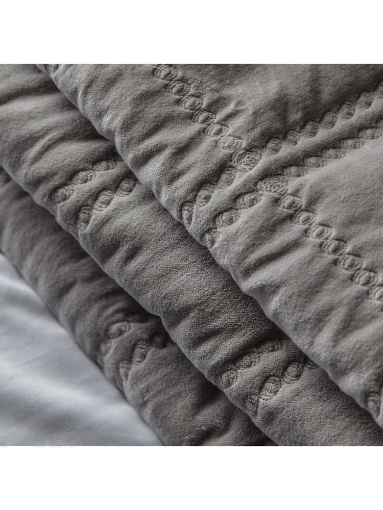 Gallery Home Grey Quilted 100% Cotton Velvet Bedspread - Image 5 of 5