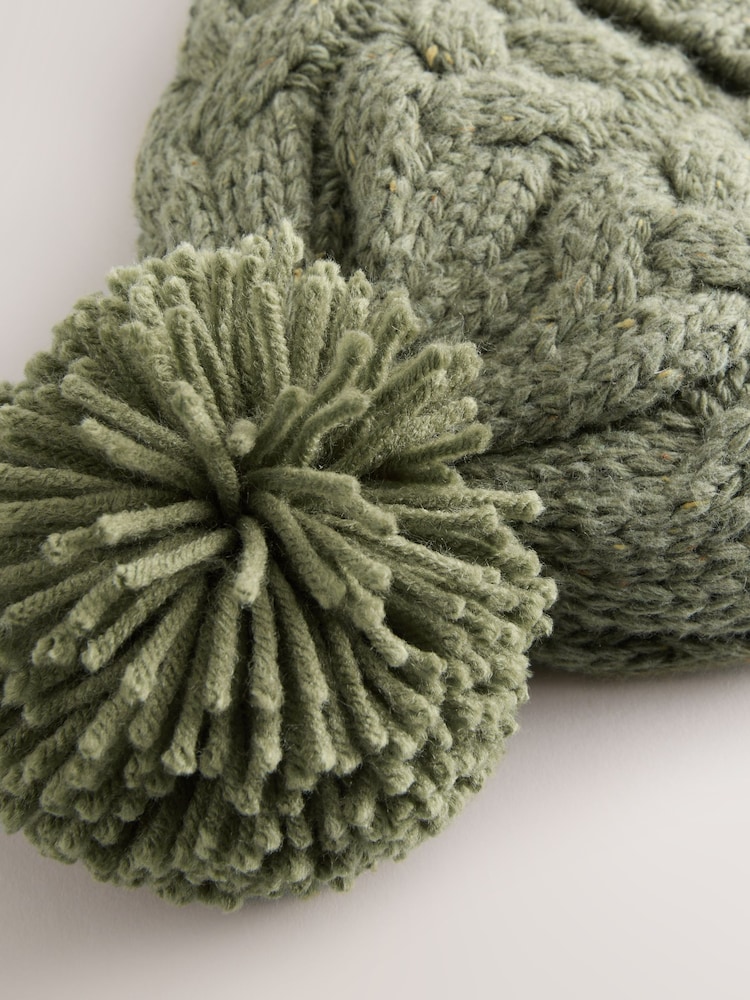 Kaki zelena - Cable Knit Pom klobuki in kape; pokrivala (1-16yrs) - Slika 3 iz 3 Kaki zelena - Cable Knit Pom klobuki in kape; pokrivala (1-16yrs) - Slika 3 iz 3
