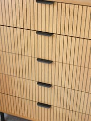 Julian Bowen Beige Sia Drawer 5 Drawer Chest - Image 5 of 8