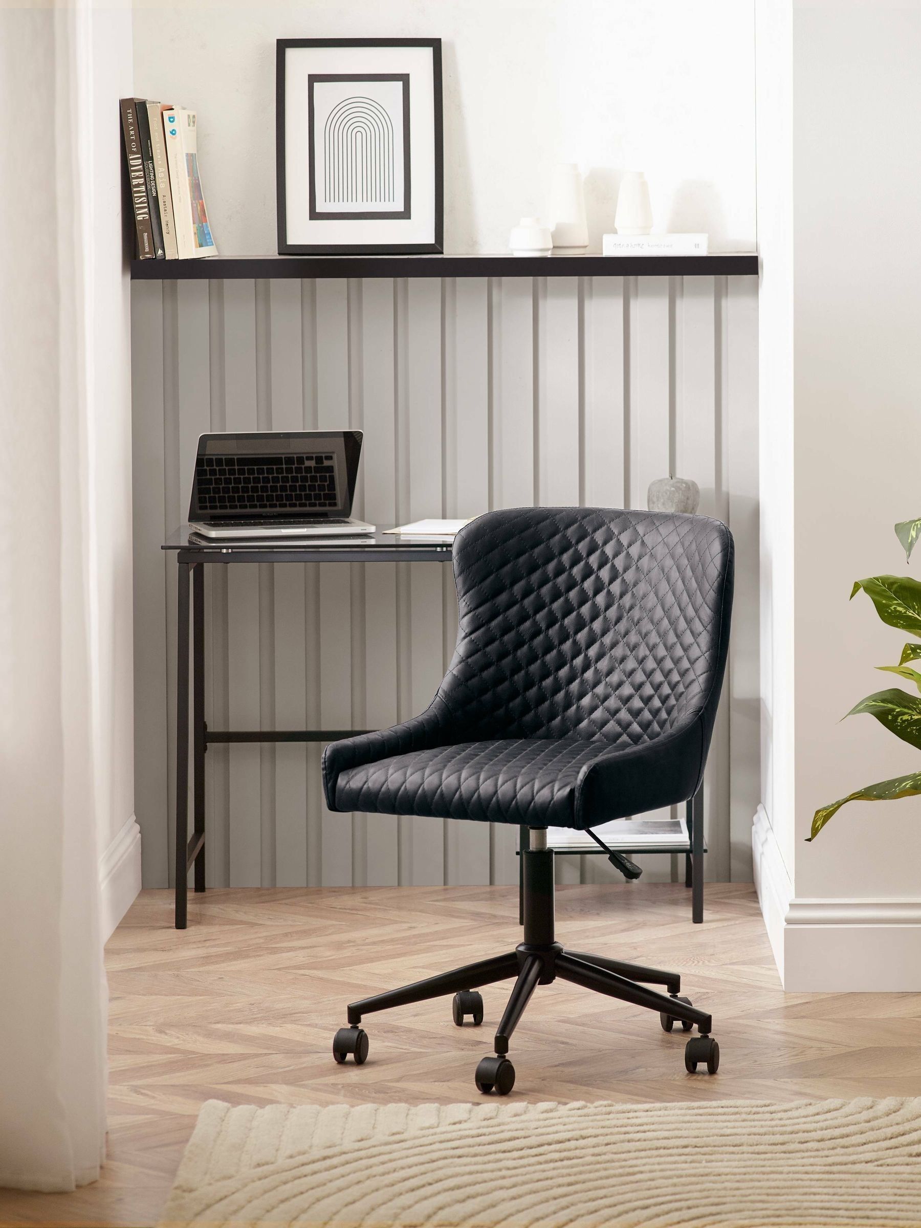 Julian Bowen Unisex Black Luxe Upholstered Office Chair In - Image 6