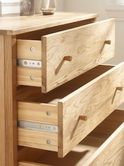 Julian Bowen Oak Coxmoor Drawer 5 Drawer Chest - Image 3 of 4
