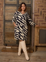 Live Unlimited Animal Blurred Animal Print Dress With Pockets - Image 1 of 6