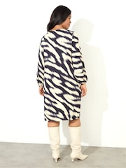 Live Unlimited Animal Blurred Animal Print Dress With Pockets - Image 6 of 6