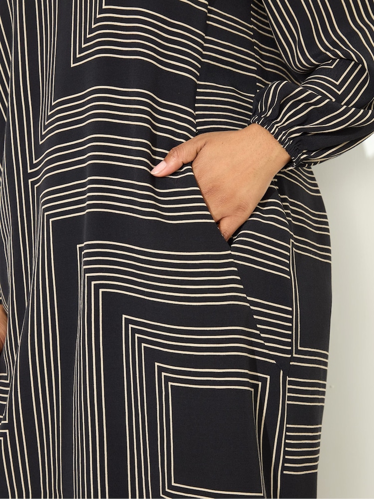 Live Unlimited Black Geo Print Dress With Pockets - Image 4 of 5