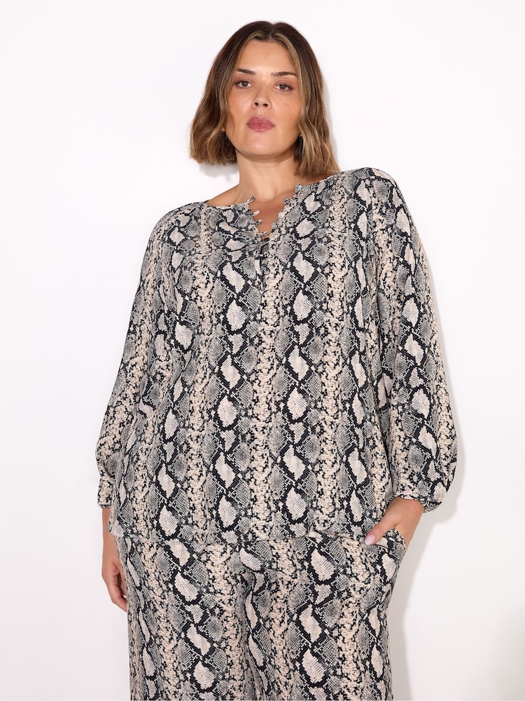 Live Unlimited Snake Print Drawstring Wide Leg Trousers - Image 4 of 5