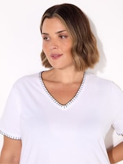 Blanco - Live Unlimited Blanket Stitch Cotton V-Neck T-Shirt - Imagen 3 de 5