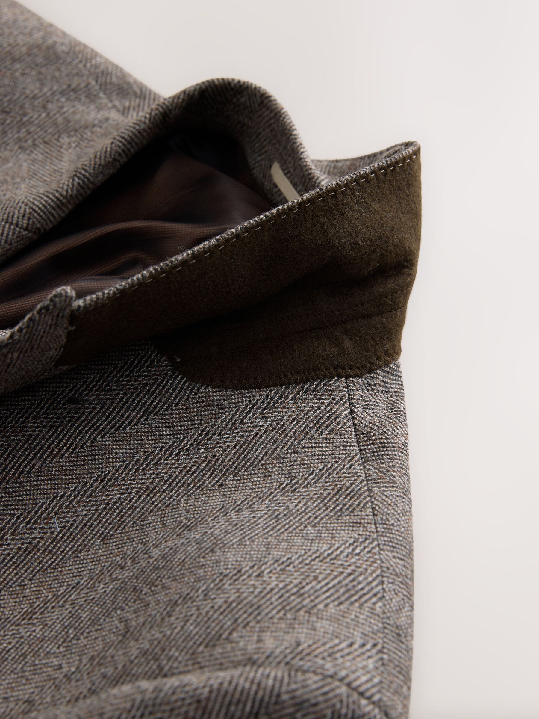 Next：日本 トープブラウン - ダブルブレスト Signature Marzotto