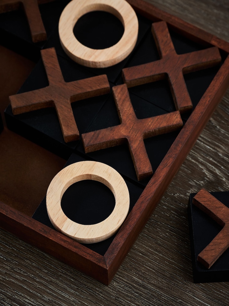 Brown Bronx Noughts & Crosses Game - Image 2 of 3 Brown Bronx Noughts & Crosses Game - Image 2 of 3