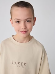 Песочный - Свободная футболка из 100% хлопка с принтом на спине Baker by Ted Baker - Изображение 6 из 7