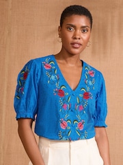 Love & Roses Cotton Dobby Puff Sleeve Embroidered Blouse - Imagen 1 de 4