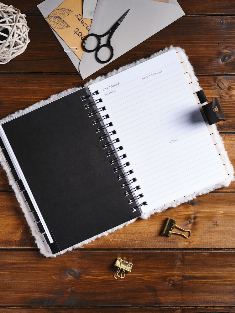 Cream Borg 2026 Planner Diary - Image 2 of 5