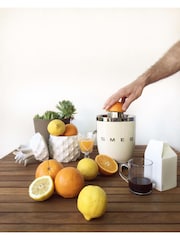 Smeg Cream Citrus Juicer - Image 6 of 7