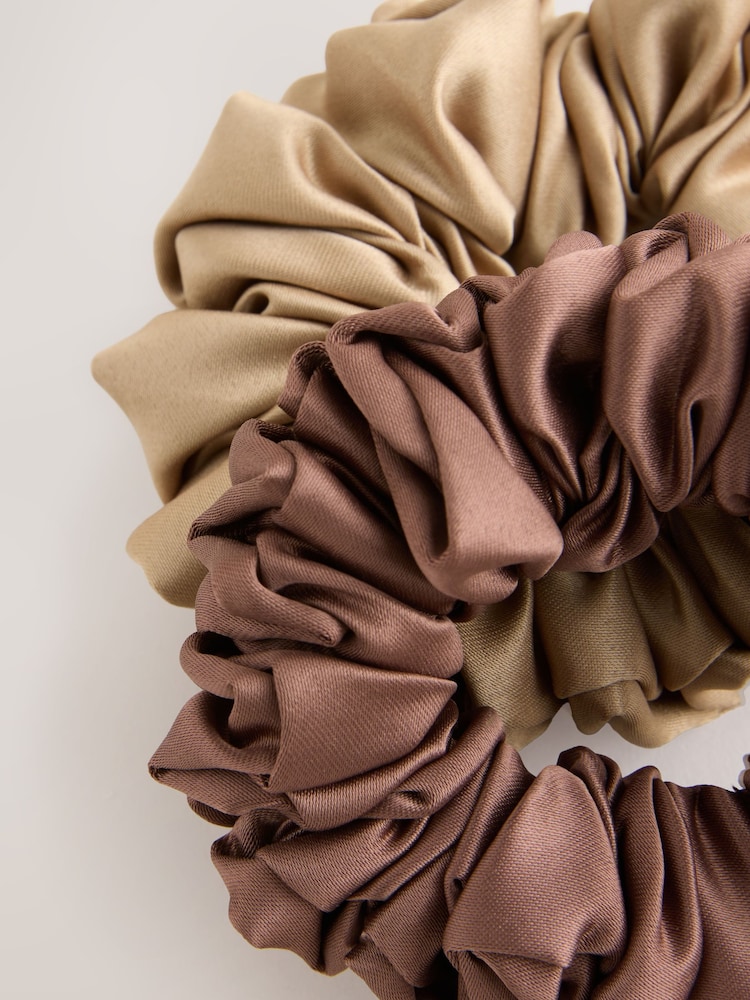 Brown/Olive Oversized Scrunchies 2 Pack - Image 3 of 3