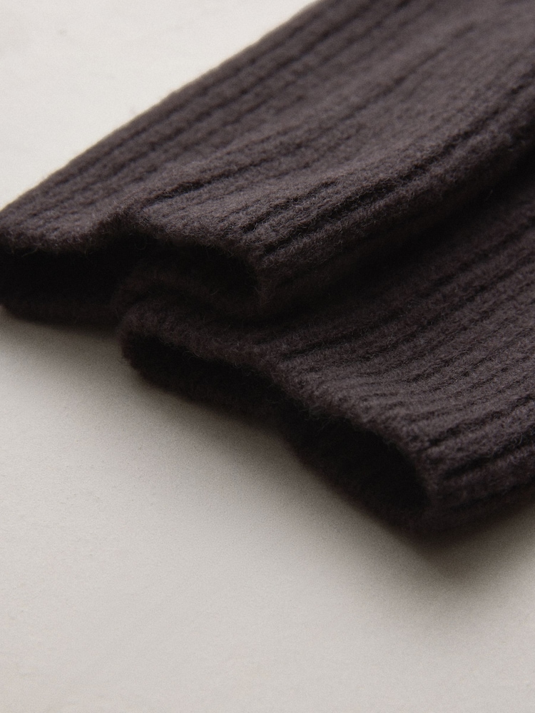 Chocolate Brown N. Premium Wool Cashmere Handwarmer Gloves - Image 8 of 8