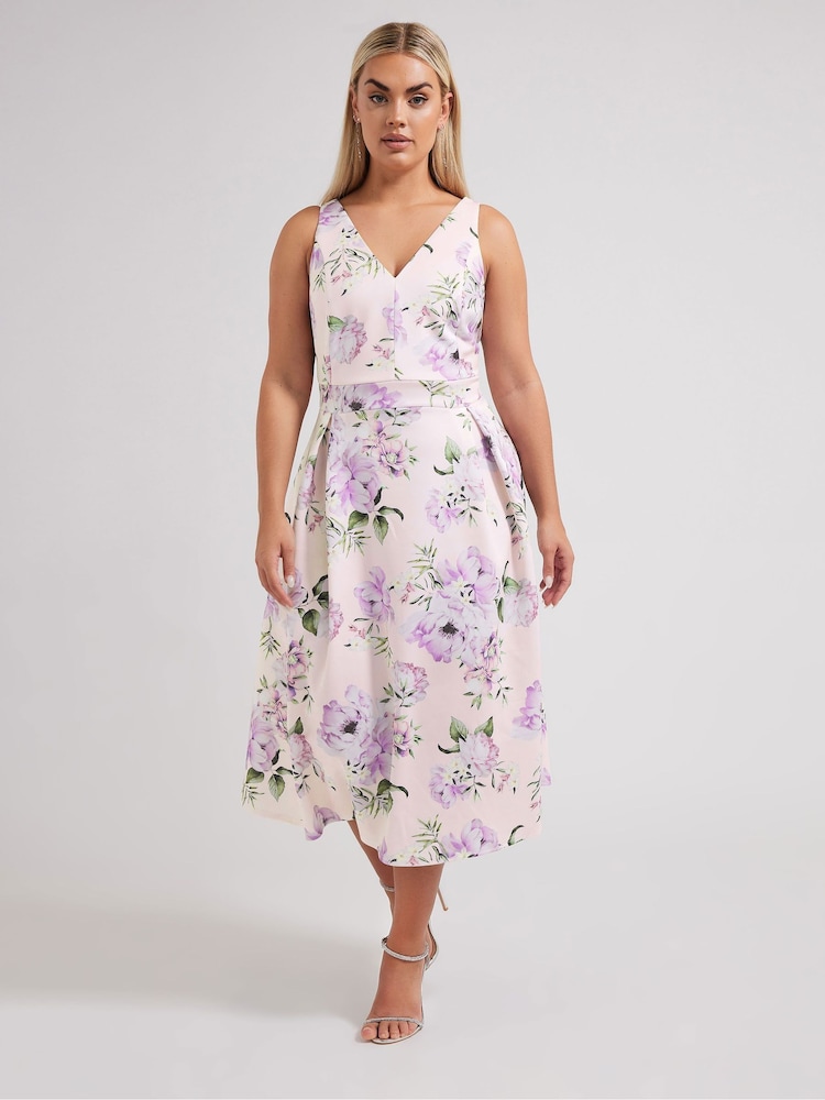 Yours Curve London Plissee-Kleid mit V-Ausschnitt - Bild 2 von 5 Yours Curve London Plissee-Kleid mit V-Ausschnitt - Bild 2 von 5