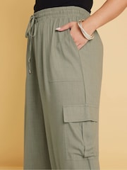 Yours Curve Green Linen Cargo Trousers - Image 3 of 5