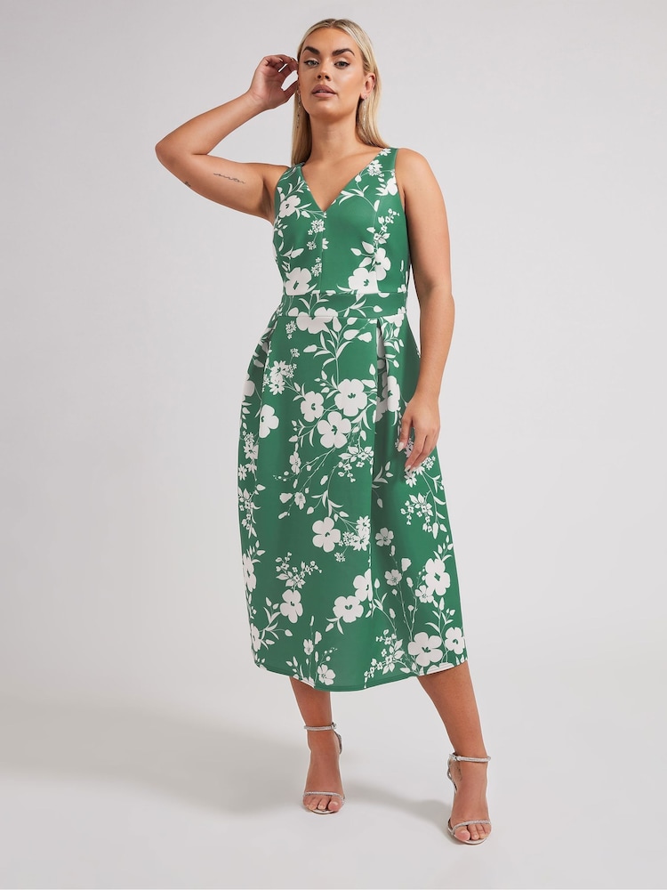 Yours Curve London V-Neck Pleated Dress - Image 2 of 5 Yours Curve London V-Neck Pleated Dress - Image 2 of 5
