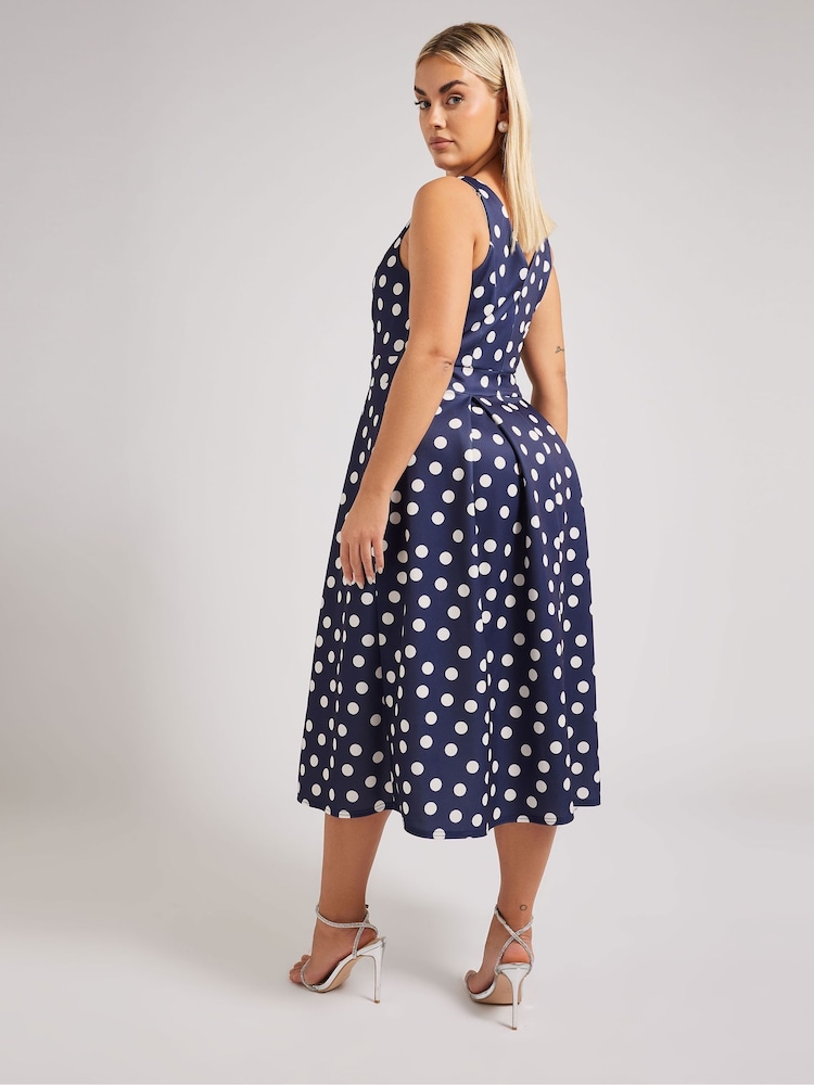 Yours Curve Blue London V-Neck Pleated Dress - Image 3 of 5
