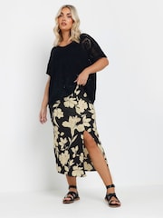 Yours Curve Black Floral Textured Maxi Skirt - Image 4 of 5