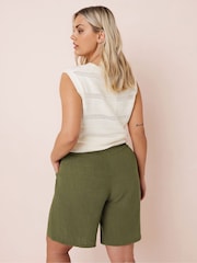 Yours Curve Green Linen Bermuda Shorts - Image 4 of 5