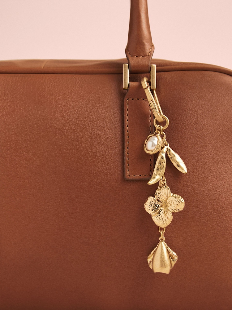 The Betsey Tan Brown - Tabitha Simmons x Next Leather Bowler Bag - Imagen 13 de 13 The Betsey Tan Brown - Tabitha Simmons x Next Leather Bowler Bag - Imagen 13 de 13
