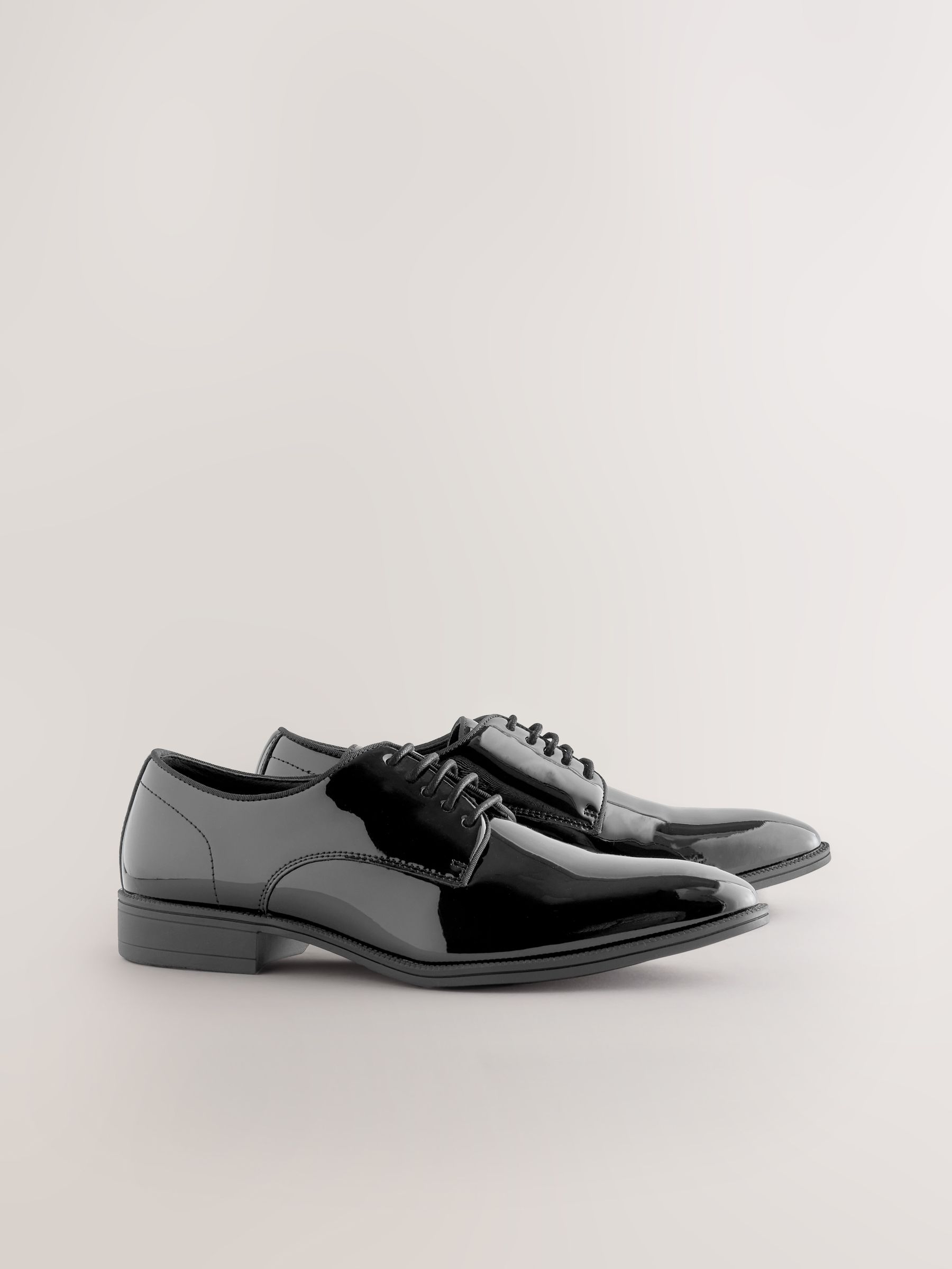 Comprar Preto - Sapatos Derby de verniz from Next Brazil