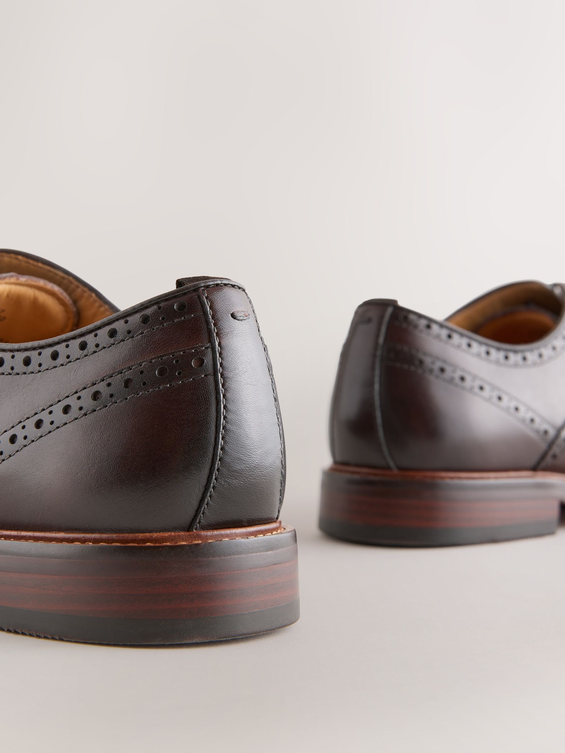 AUBERGE 2025AW 『BROWN』OXFORD GRAY Buy Brown Oxford Wingcap Leather Shoes from Next Canada