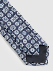 Reiss Eclipse Blue Primo Silk Foulard Medallion Print Tie - Image 4 of 5