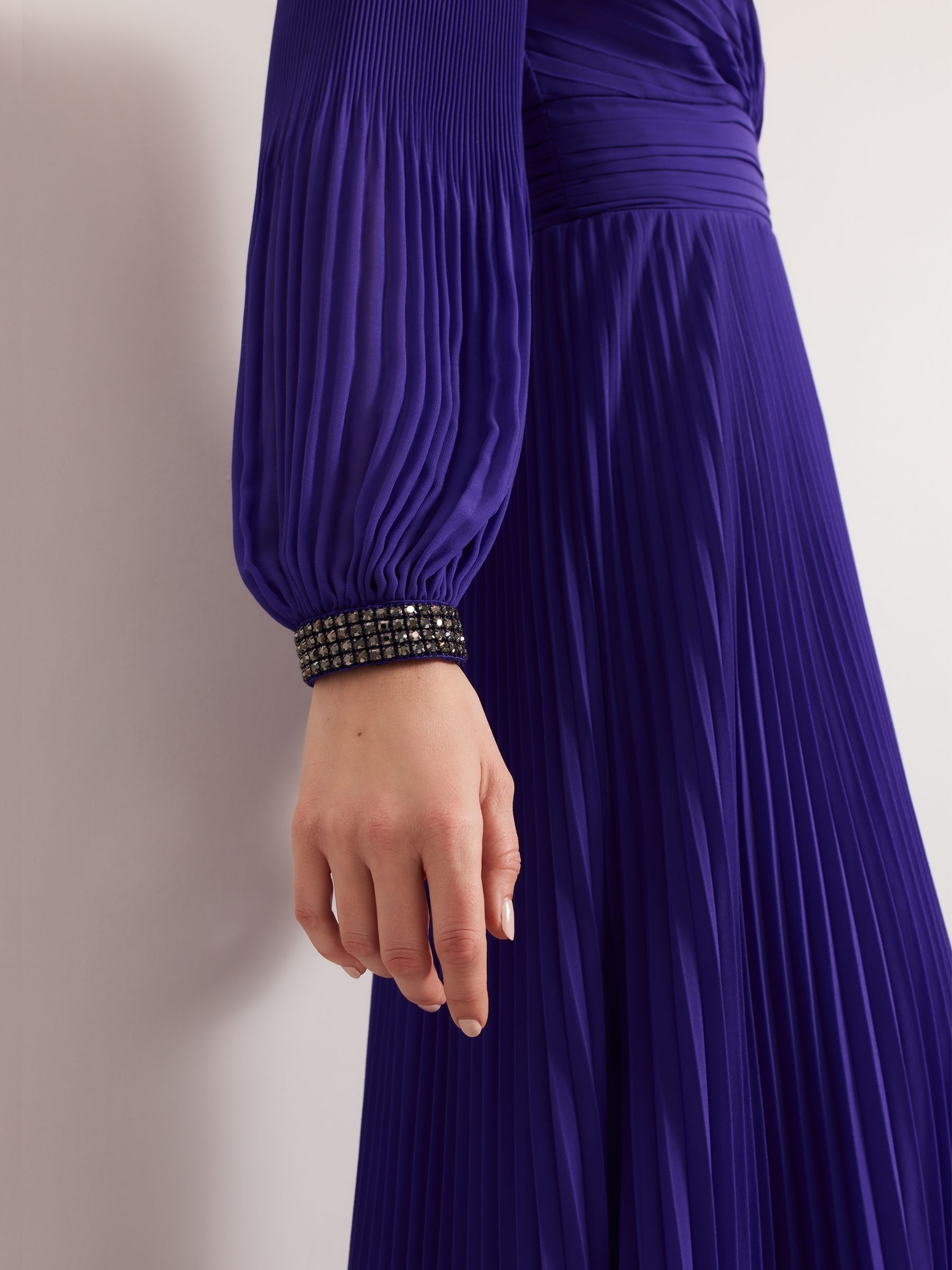 【関税込】PhaseEight ワンピース☆Purple ie Beaded Dress Buy Phase Eight Purple Vila Beaded Dress from Next Canada