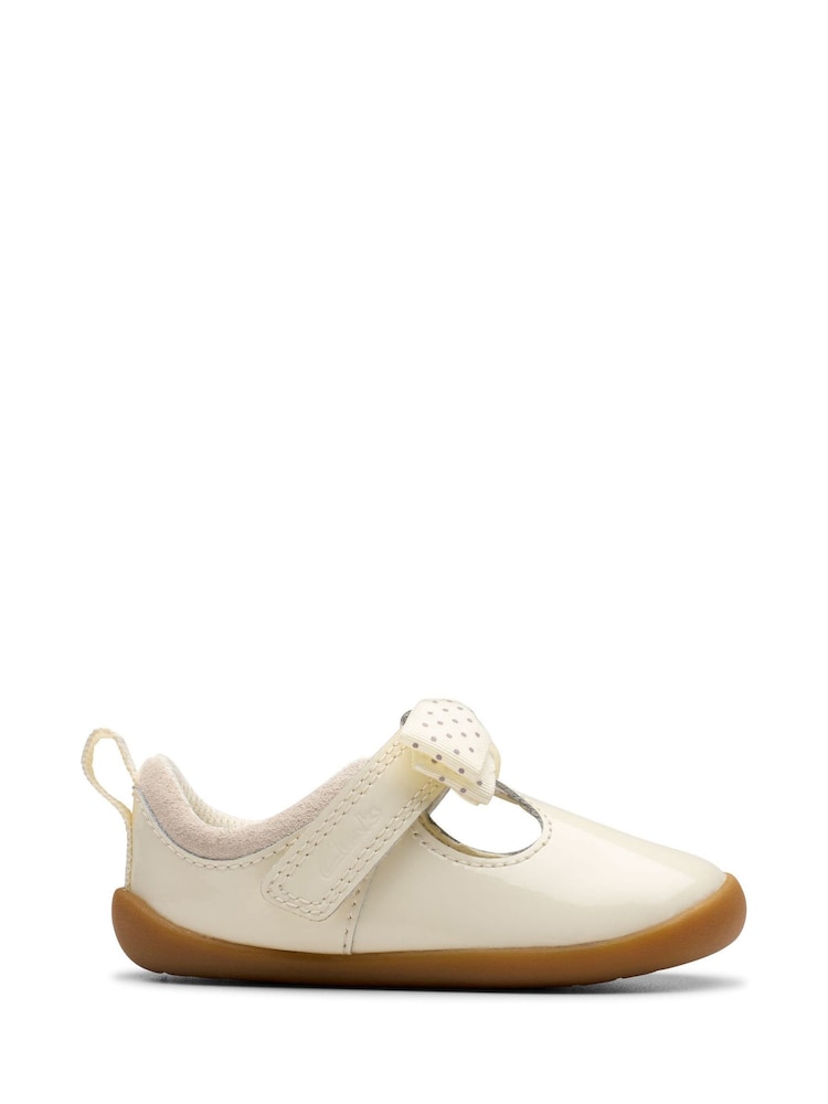 Clarks White Wide Fit (G) Toddler Roamer Trim Shoes - Image 1 of 6
