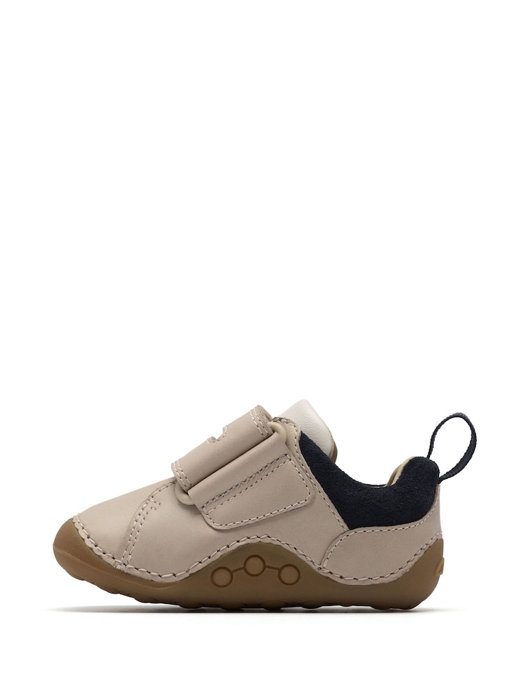 Clarks Natural Newborn Tiny Gleam Shoes - Image 2 of 6 Clarks Natural Newborn Tiny Gleam Shoes - Image 2 of 6