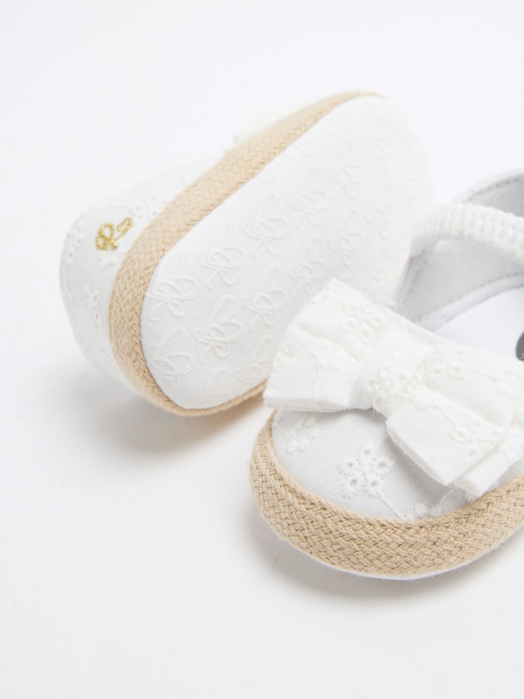 River Island Cream Baby Girls Bow Sandals - Image 5 of 5