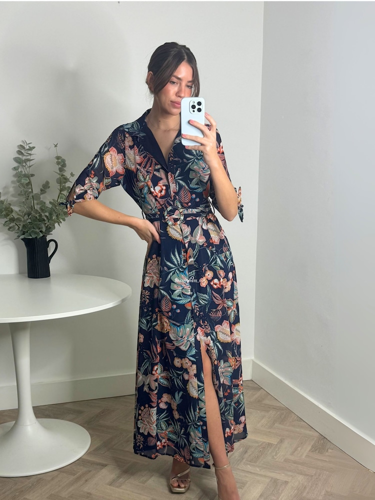 Dunkelblau - Style Cheat Daphne Hemdkleid mit Gürtel - Bild 1 von 4 Dunkelblau - Style Cheat Daphne Hemdkleid mit Gürtel - Bild 1 von 4