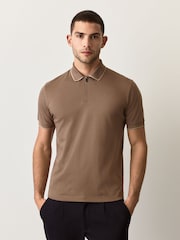 Marrón - Polo de manga corta con ribete de corte estándar - Imagen 4 de 7