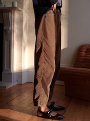 Marrón tostado - Cord Barrel Trousers - Imagen 3 de 8
